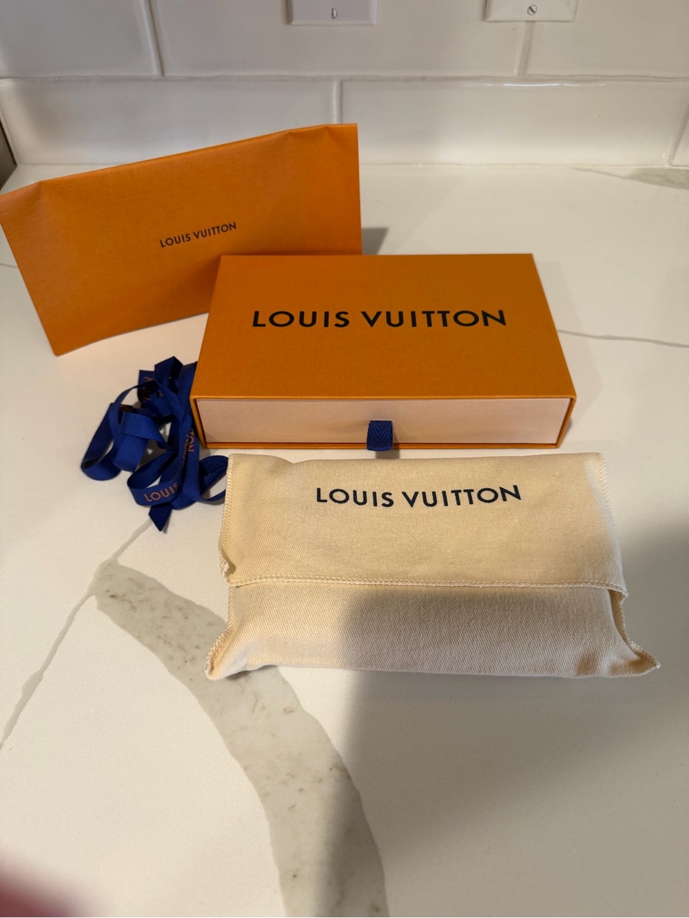 Louis Vuitton Mini Poschette Accessoires in Damier Ebene - Picture 14 of 16